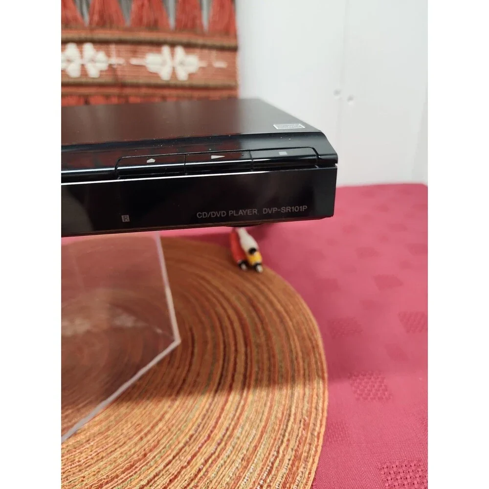 Sony DVP-SR201P DVD Player